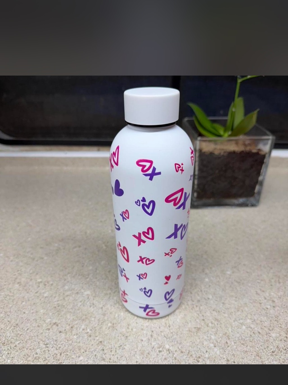 No Match Reusable Water Bottles 
White with Pink & Purple Heart & 
XO Design